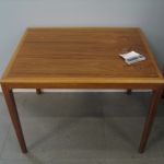 433 3427 COFFEE TABLE